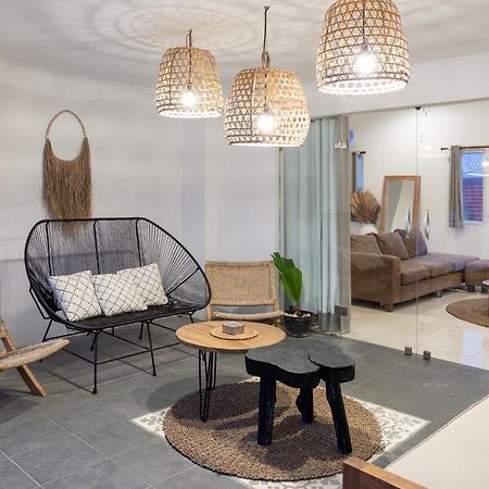 Casa De Lupe 5 Bedroom Villa In Kerobokan Seminyak Dış mekan fotoğraf