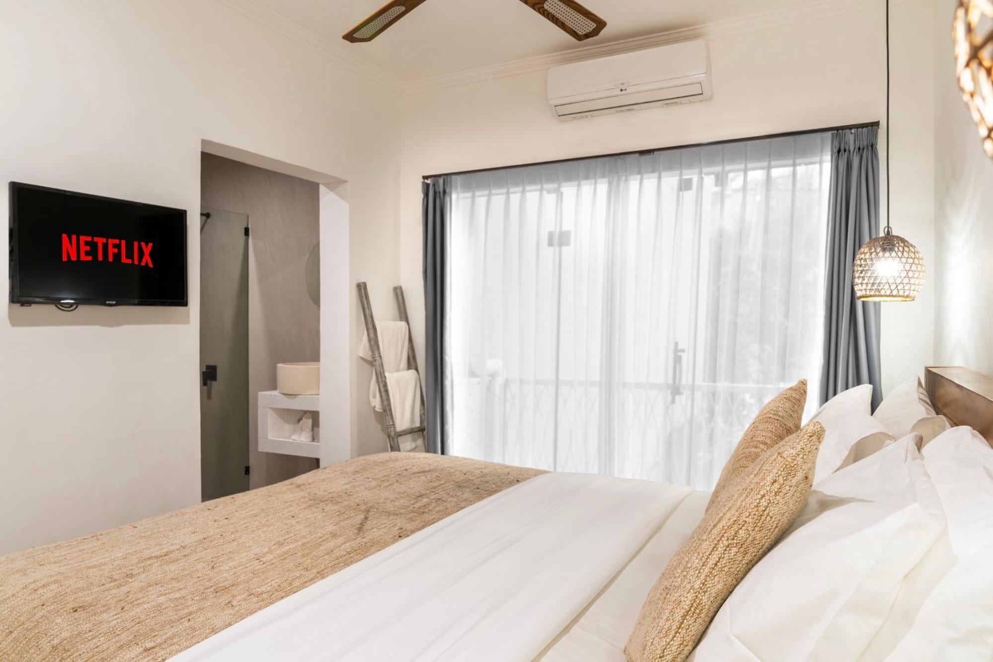Casa De Lupe 5 Bedroom Villa In Kerobokan Seminyak Dış mekan fotoğraf